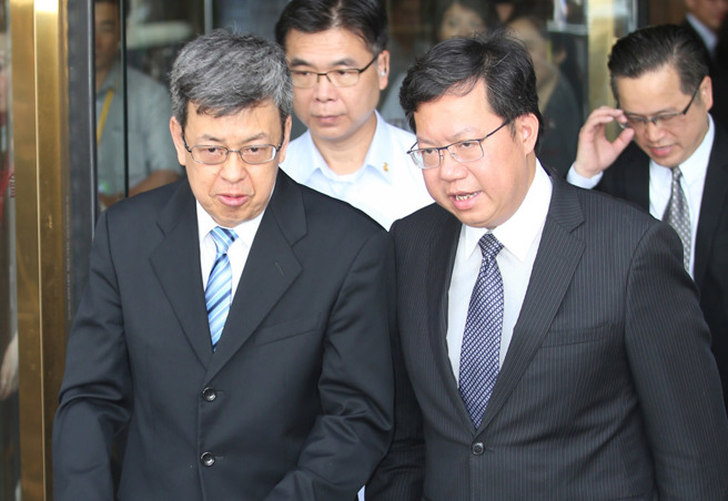 陳建仁（左）與鄭文燦（右）將分別擔任行政院正副院長。（中時資料照，陳怡誠攝）