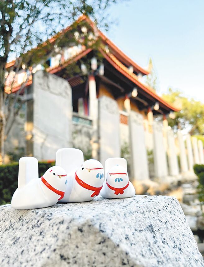 「赤崁樓神獸贔屭」以國定古蹟赤崁樓著名的清乾隆漢滿文御碑贔屭為發想。（台南市文化局提供／曹婷婷台南傳真）