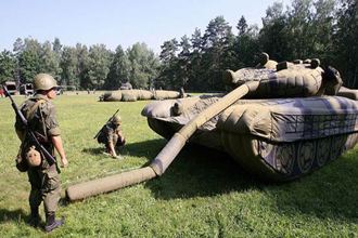  烏克蘭譏笑俄羅斯充氣坦克 「充分表現虛張聲勢」