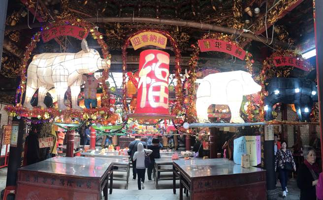 新竹市年後盛事「新竹都城隍廟壬寅年賽花燈慶元宵」燈會活動，緊接著將於2月5日元宵節登場。（本報資料照片）