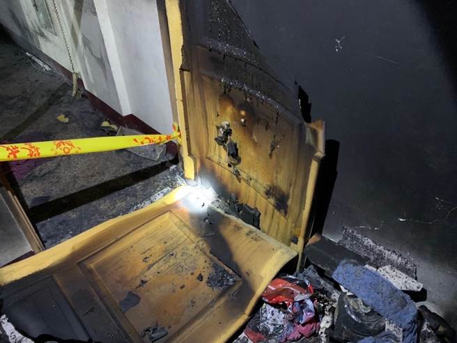 台南市下营区本月14日清晨6点多发生一起纵火砍人案件，36岁日姓男子因与妻子感情不睦，竟跑到妻小租屋处纵火，还砍伤妻子。（读者提供／张毓翎台南传真）