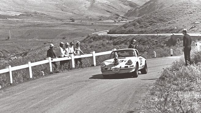 911 ST 2.5於1972年推出的紀錄片《急速駕駛者》拍攝過程中擔任攝影車。（保時捷提供）