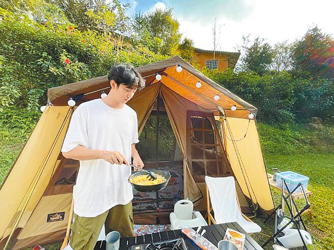 许书豪热中露营已2年时间。（摘自艺人IG）