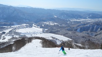 日本長野縣滑雪場外發生雪崩 多名遊客遭掩埋並失去意識 