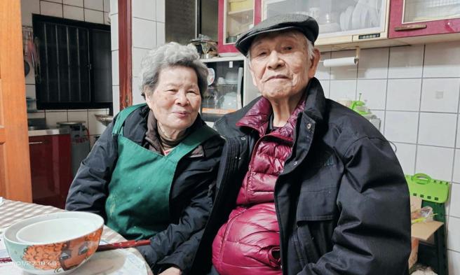 蔡诗萍》花甲儿子珍惜的幸福