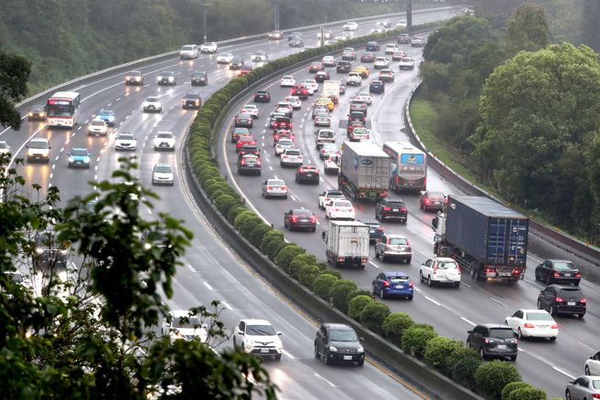 大年初八收假日 下午将涌现最后一波出游车潮（本报资料照）