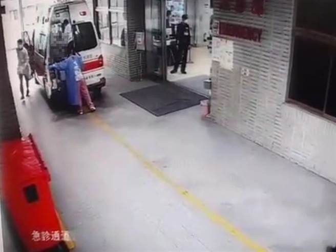 寒流报到短短3天，彰化因急性心肌梗塞或其他不适送医共有162件，其中有10名患者到院前无呼吸心跳。(本报资料照片)