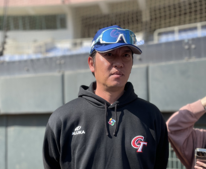 中华队投手教练王建民。（毛琬婷摄）