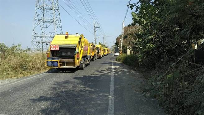 春节连假屏东旅游畅旺，每日收运垃圾超过1100吨。(屏县环保局提供)