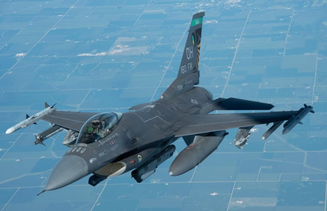 美國F-16戰機的資料照。（五角大廈國防視覺資訊發布服務單位/DVIDS）
