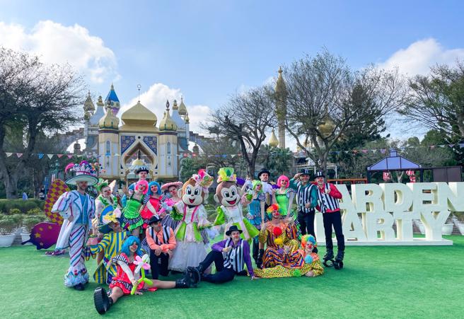 眾多马戏好手齐聚六福村「红鼻子马戏」活动。（六福村提供）
