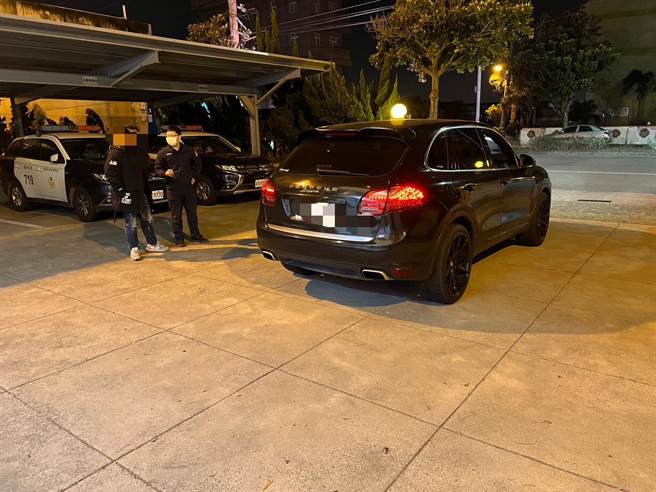 清水警分局通知噪音車輛到案，勸導車主約制。(警方提供)