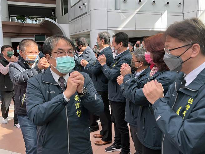 台南市政府在永華市政中心舉行「旺兔順利」新春團拜。（洪榮志攝）