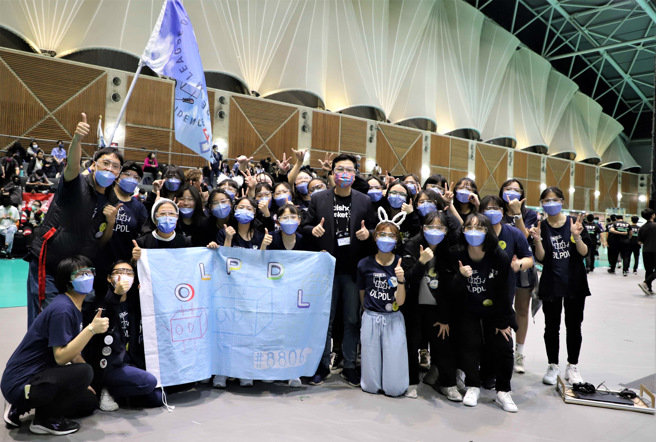 新北市崇光高中获得联盟冠军奖。(照片/新北市教育局提供)