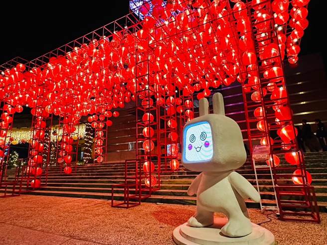 2023桃园灯会杨梅富冈登场交通管制请用路人留意。(吕筱蝉摄)