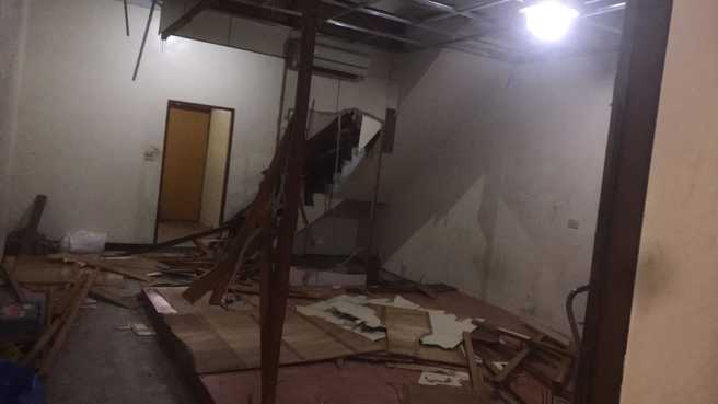 男网友分享自己在老房子里捡到整包黄金，他全数归还后见到已逝老奶奶点头道谢，回家就中乐透。(翻摄自灵异公社)