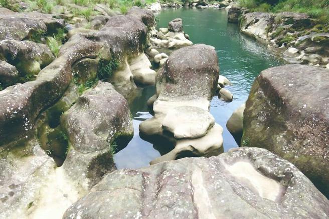 大华壶穴位于平溪区大华车站周围，为基隆河的河谷地形景观，相当特殊。　图：新北市政府观光旅游局／提供
