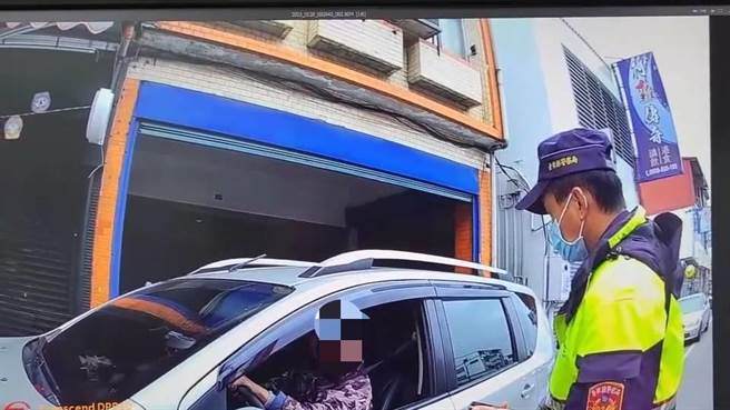 台東縣關山鎮1對母女過年期間因故爭吵，女兒負氣駕車離家，所幸警方沿線調閱監視器及時尋獲。（關山警察分局提供／蔡旻妤台東傳真）