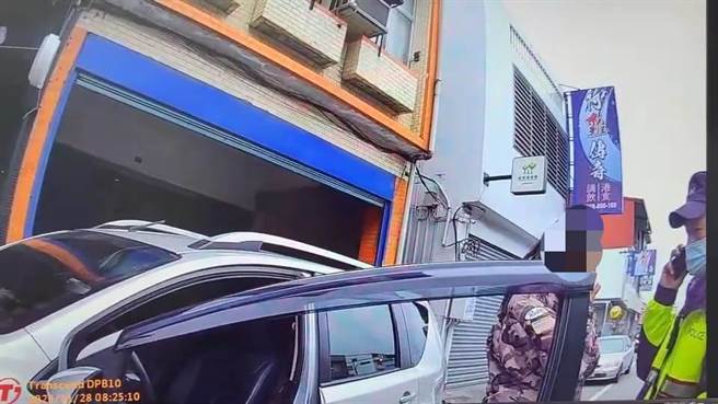 台東縣關山鎮1對母女過年期間因故爭吵，女兒負氣駕車離家，所幸警方沿線調閱監視器及時尋獲。（關山警察分局提供／蔡旻妤台東傳真）