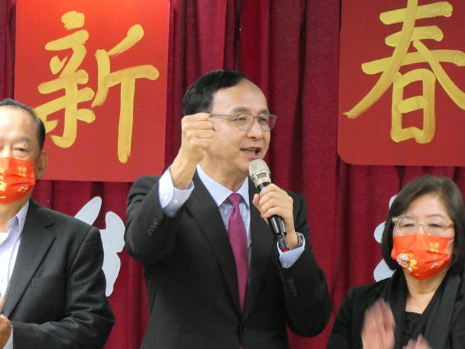 南投县第二选区立委补选3月4日投票，民进党主席赖清德昨下军令，全力辅选民进党立委候选人蔡培慧，要全力打响上任党主席第一战。国民党主席朱立伦今表示，对南投立委补选国民党一定是战战兢兢、一步一脚印，绝对不敢松懈。（周志豪摄）