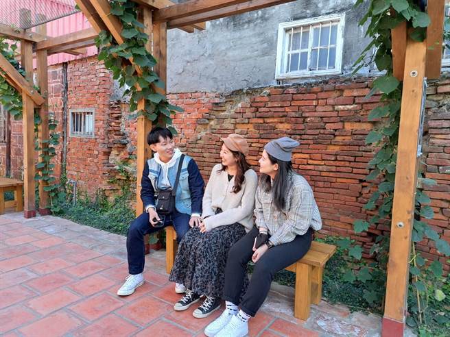 嘉义县定古蹟，新港乡「培桂堂─林开泰诊疗所旧宅」过年期间吸引不少民眾前往参观，访客日可达到800多人。（培桂堂提供∕吕妍庭嘉义传真）