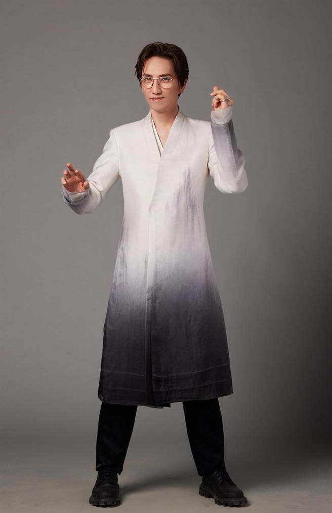 林志炫升格当林老师，宣布成立「林志炫的歌唱魔法教室」。（喜马拉雅提供）