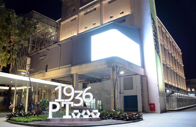 欢庆屏菸一周年，南台湾最大嘻哈音乐祭 「大武门」连续嗨唱两天。(林和生摄)