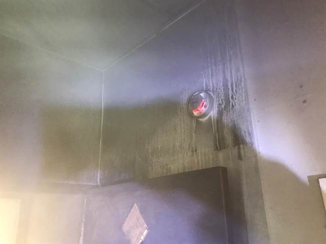 台南市消防局第五大队呼吁民眾装设住警器，在火灾发生时可在最短时间内获知危险讯息，快速反应增加逃生机会。(台南市消防局第五大队提供／曹婷婷台南传真)