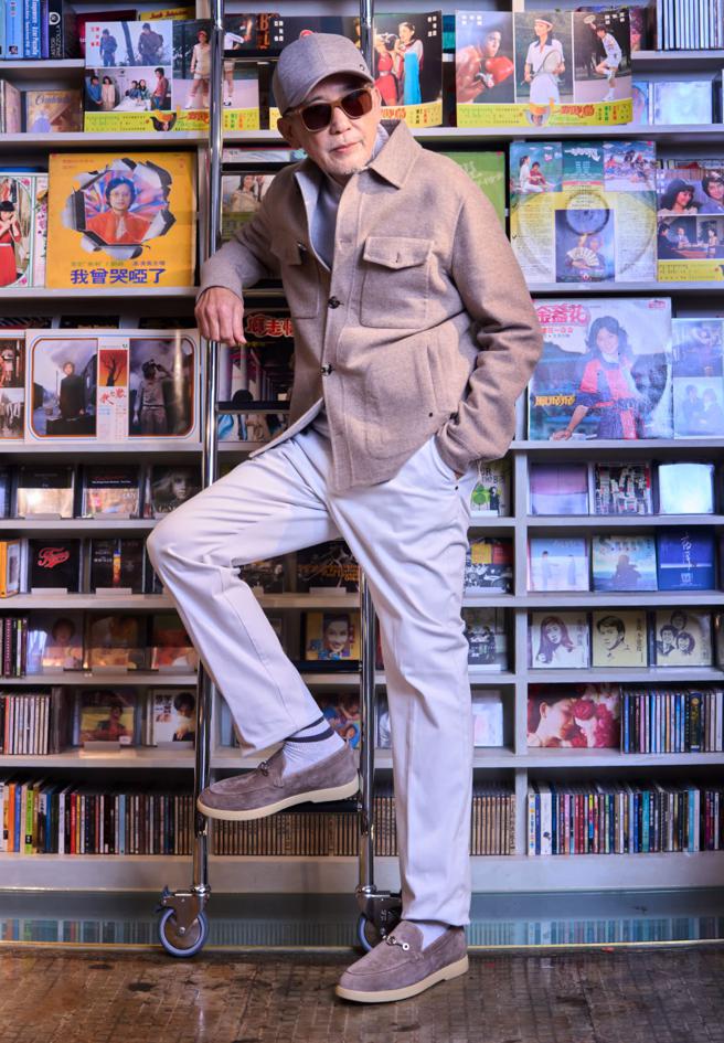 秦汉为保有隐私平日深居简出，近日接受本报邀请进棚拍摄Stefano Ricci时尚专题，在镜头前再度展现电影巨星的男神风采。（摄影／JOJ PHOTO‧场地提供／声色Soundsgood‧专题企画／中时时尚）