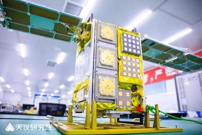 美国将中国长沙天仪公司列入制裁清单，理由是该公司将乌克兰卫星图像提供给俄罗斯，实际上是要打压其SAR合成孔径雷达遥感卫星星座技术发展。（图／网易）

