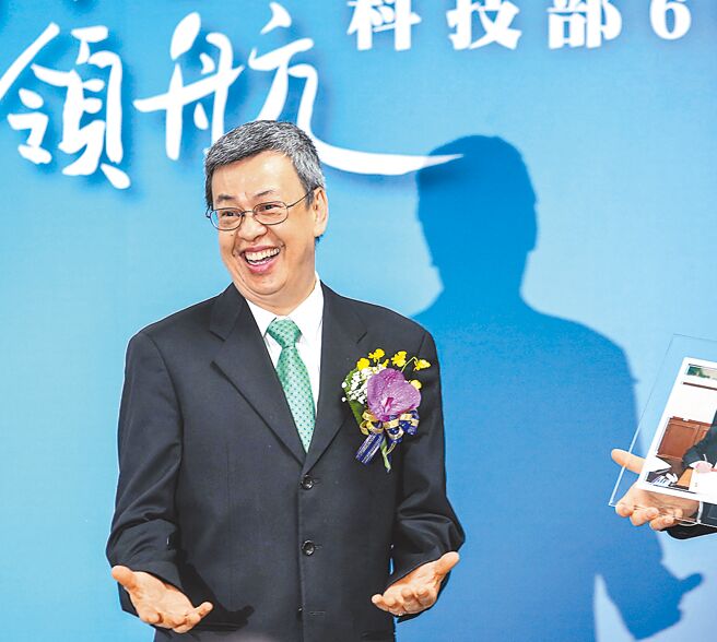 台湾民意基金会董事长游盈隆30日质疑陈内阁恐是一堆破铜烂铁。图为新任行政院长陈建仁。（本报资料照片）