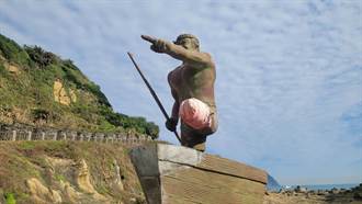 和平島琉球漁民慰靈碑斷腿 包紮「止血」引遊客好奇