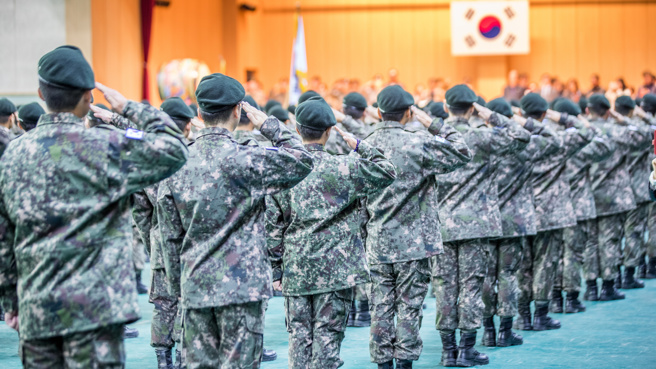 韩国近日接连爆出有娱乐圈人士逃兵役的消息。(图／示意图，shutterstock)