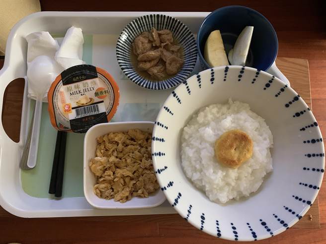 花莲门诺医院营养科主任锺慧珍表示，吃吃粥时，可搭配蛋白质，增加饱足感。（门诺医院提供／罗亦晽花莲传真）
