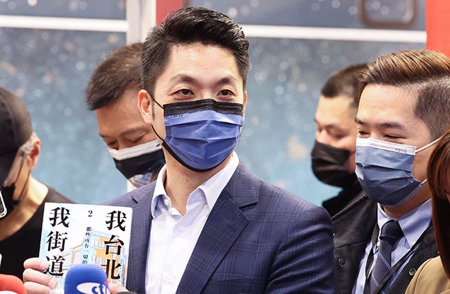 臺北市長蔣萬安（見圖）1日參觀第31屆台北國際書展。（陳俊吉攝）