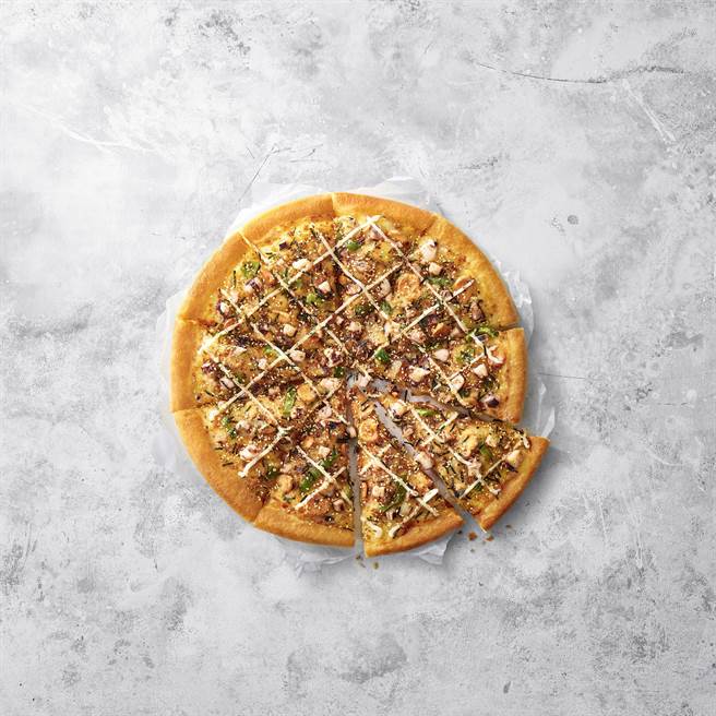 必胜客28日前推「大比萨买一送三」好康，主食、点心、饮品一次拥有。（必胜客提供）