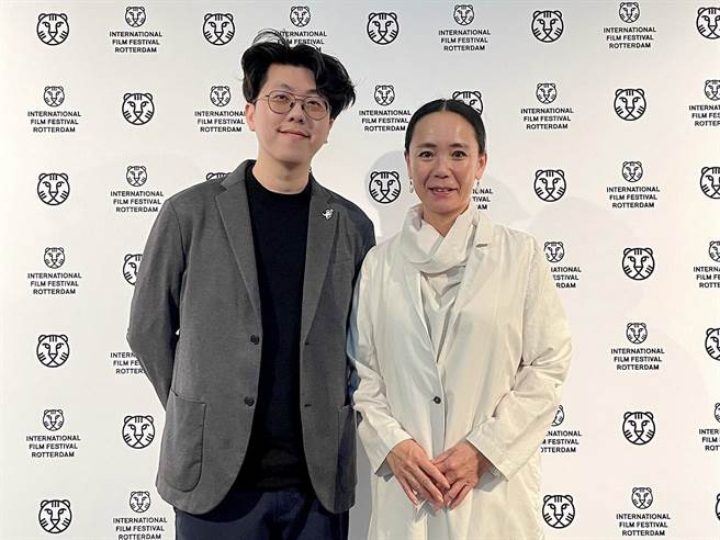 孔慶輝（左）在鹿特丹驚喜巧遇日本大導演河瀨直美。（海鵬提供）