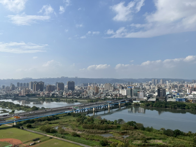 新北1月份买卖移转2595栋，年减58%且月减48%。（图/信义房屋提供）