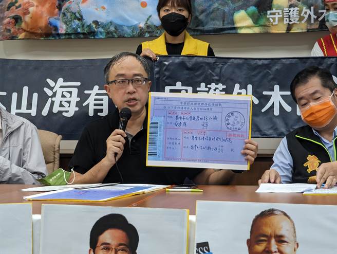 基隆護海公投領銜提案人王醒之表示，內政部駁回公投的理由不能接受。（張志康攝）