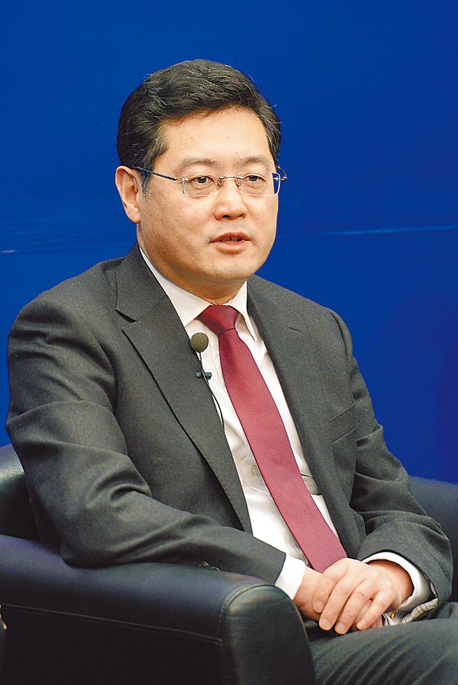 中国外长秦刚1月30日分别与荷兰、沙乌地阿拉伯和阿根廷等3国外长通电话。图为秦刚。（中新社）