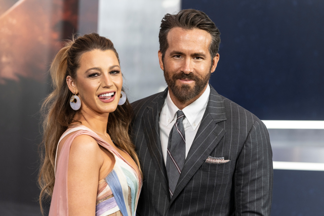 死侍透露自己砸7千万买足球队，差点引爆婚姻危机。(图/达志影像)