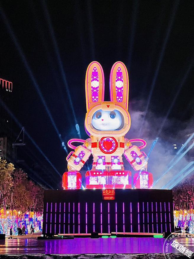 主灯玉兔壮彩 (图：交通部观光局提供) 