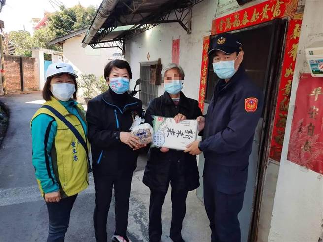 东势警分局春节期间，维护重要节日治安与交通，确保辖内民眾及游客平安顺遂。（警方提供）