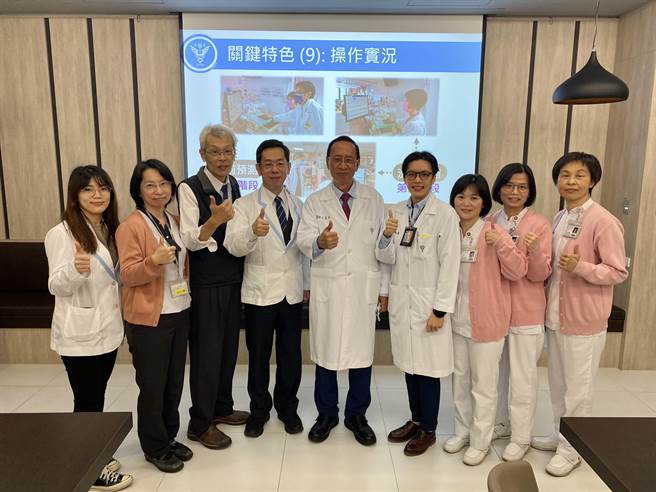 奇美医学中心团队耗时半年，研发AI低血压风险预测系统，搭配透析照护指引流程，揪出洗肾过程中低血压高风险。（曹婷婷摄）