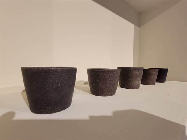 林精哲以工艺转译太麻里拉劳兰部落生活经验，为作品注入情感。（读者提供／蔡旻妤台东传真）