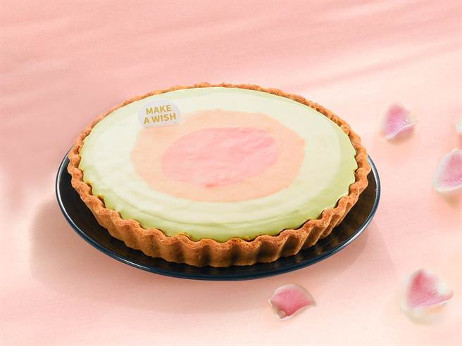 亚尼克「迷彩欢乐派」标榜不喜欢乳酪的人也会爱上，6吋720元。（亚尼克提供）