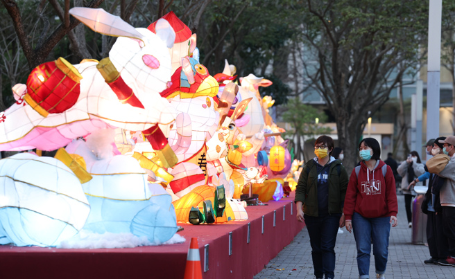 李秉颖指出，新冠病毒未来会感冒化而非流感化，王必胜表示，新冠感冒化确实有可能。（图／示意图，记者陈俊吉摄影）