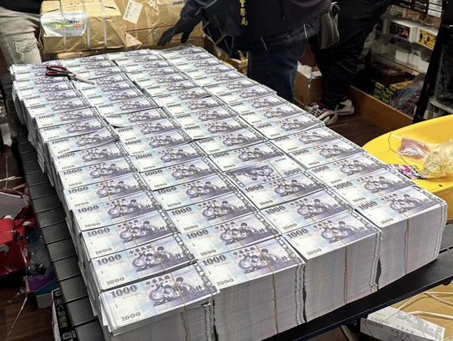 今年农历年前，中南部出现大量千元与百元偽钞，云林县警局接获民眾报案称后深入追查，逮捕6名犯嫌。（云林县警局提供）