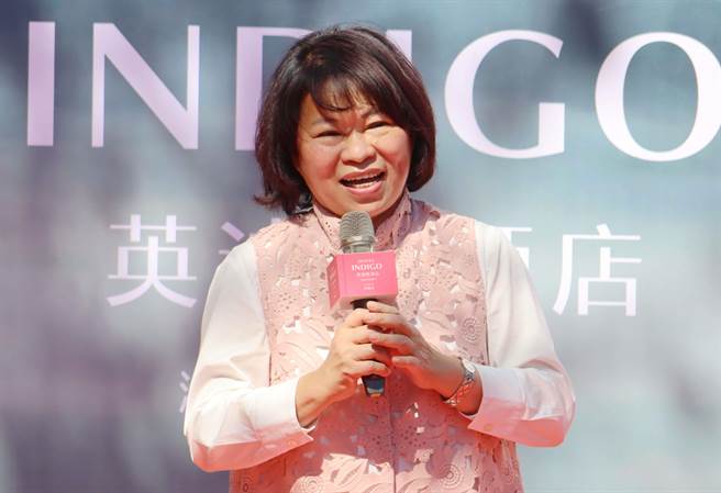 嘉义市长黄敏惠致词时突自爆有人曾问她要不要选嘉义县长？她除回翁县长在选，我不会、也不敢，最重要是「我会晕车」。（吕妍庭摄）