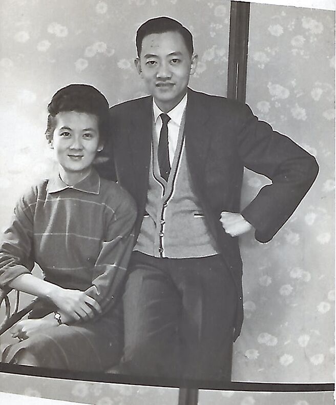 马汉宝教授（右）与马师母萧亚麟教授鹣鲽情深，相守65年。（家属提供）